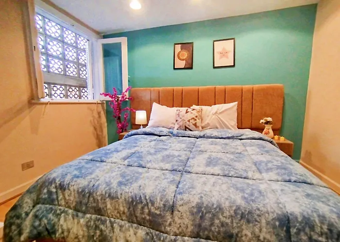 Garden City Apartment In Downtown Cairo